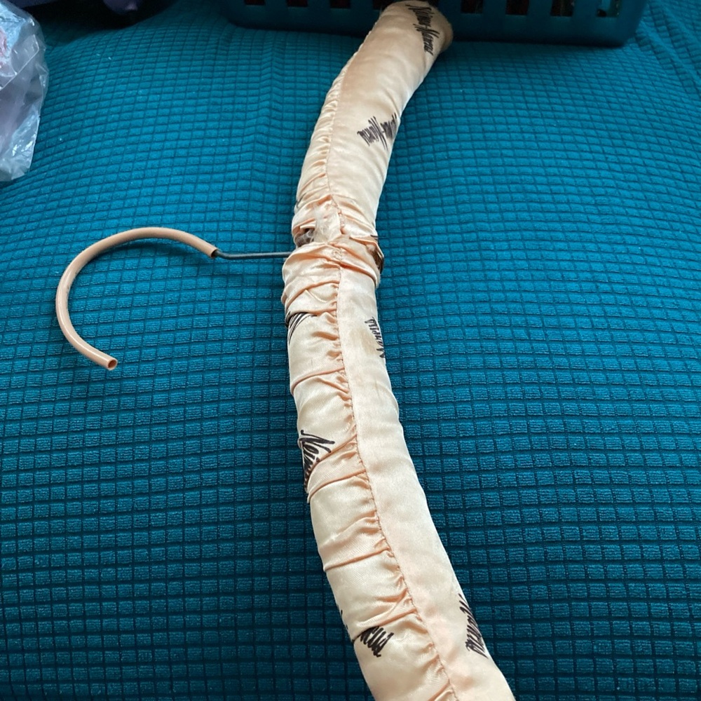 Neiman Marcus‎ Padded Hanger Boudoir Lingerie Clothes Satin Rose